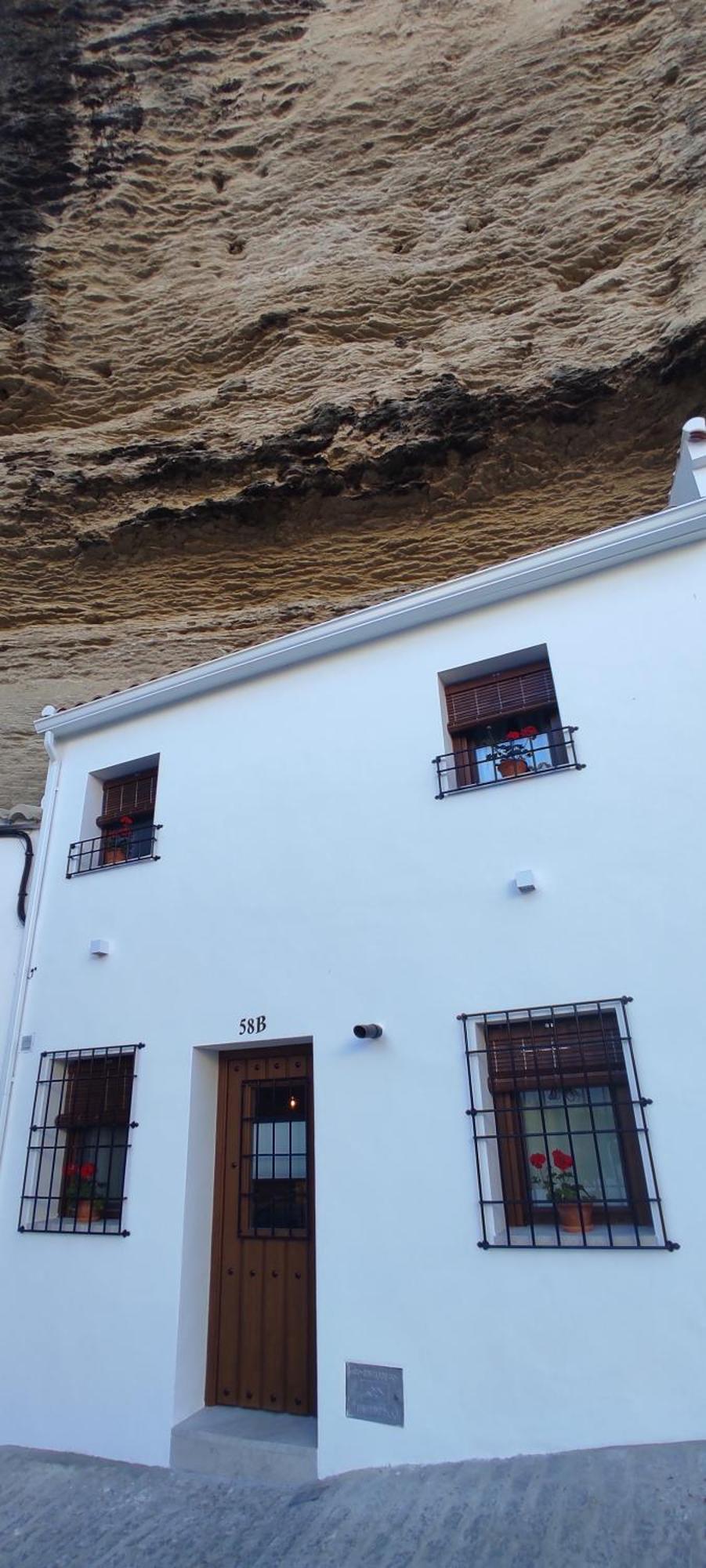 Casa Cueva Las Chicas Del Puente Setenil De Las Bodegas 外观 照片